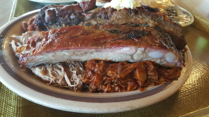 BBQ Rev BBQ Pit Meat Pile 2