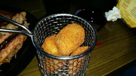 Jalapeno cream cheese poppers. Yummy!