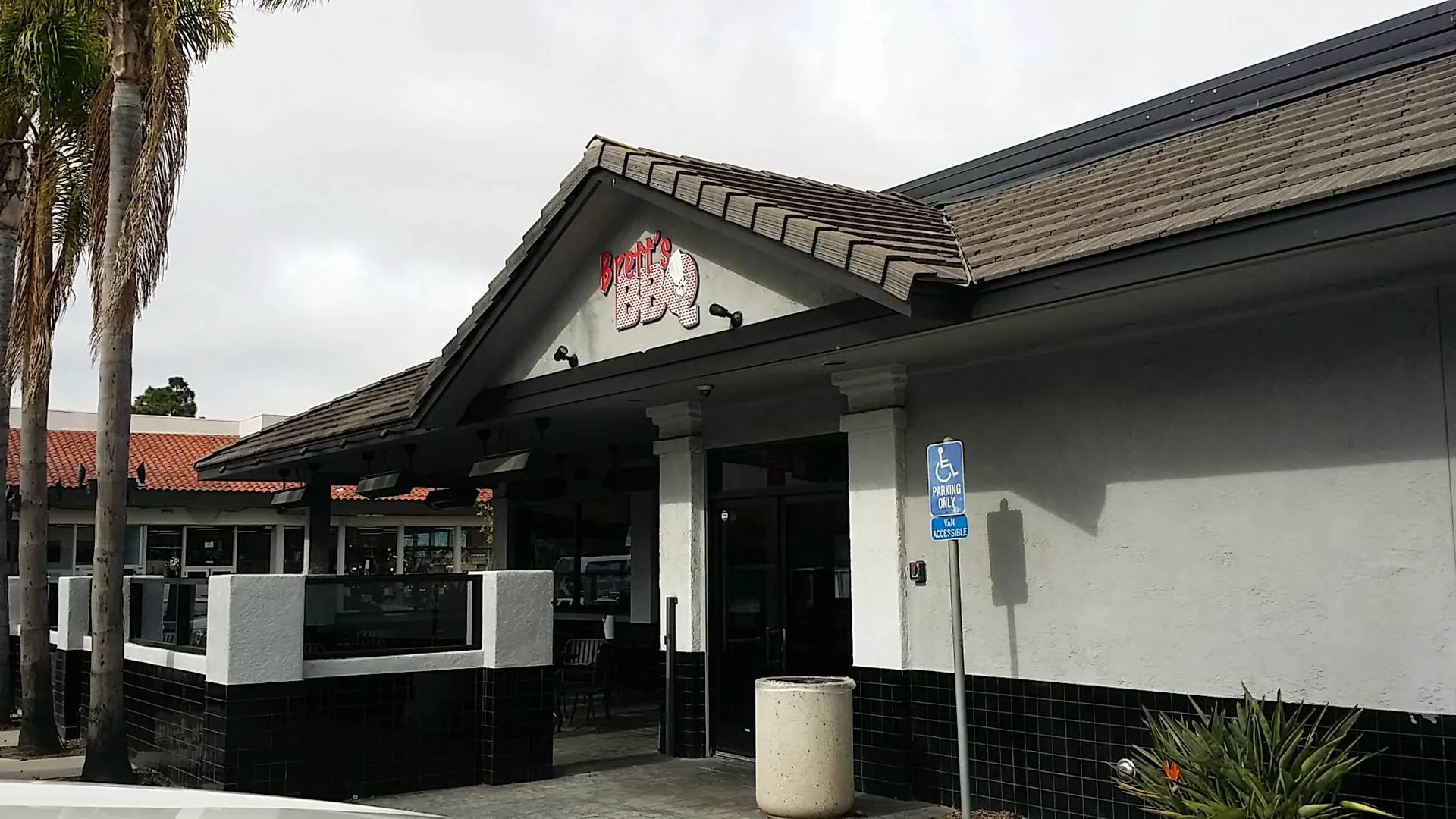 Bretts BBQ Storefront